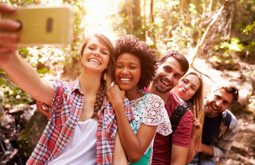 Group-of-Friends,-Laughing,-Together,-Friendship,-Influences